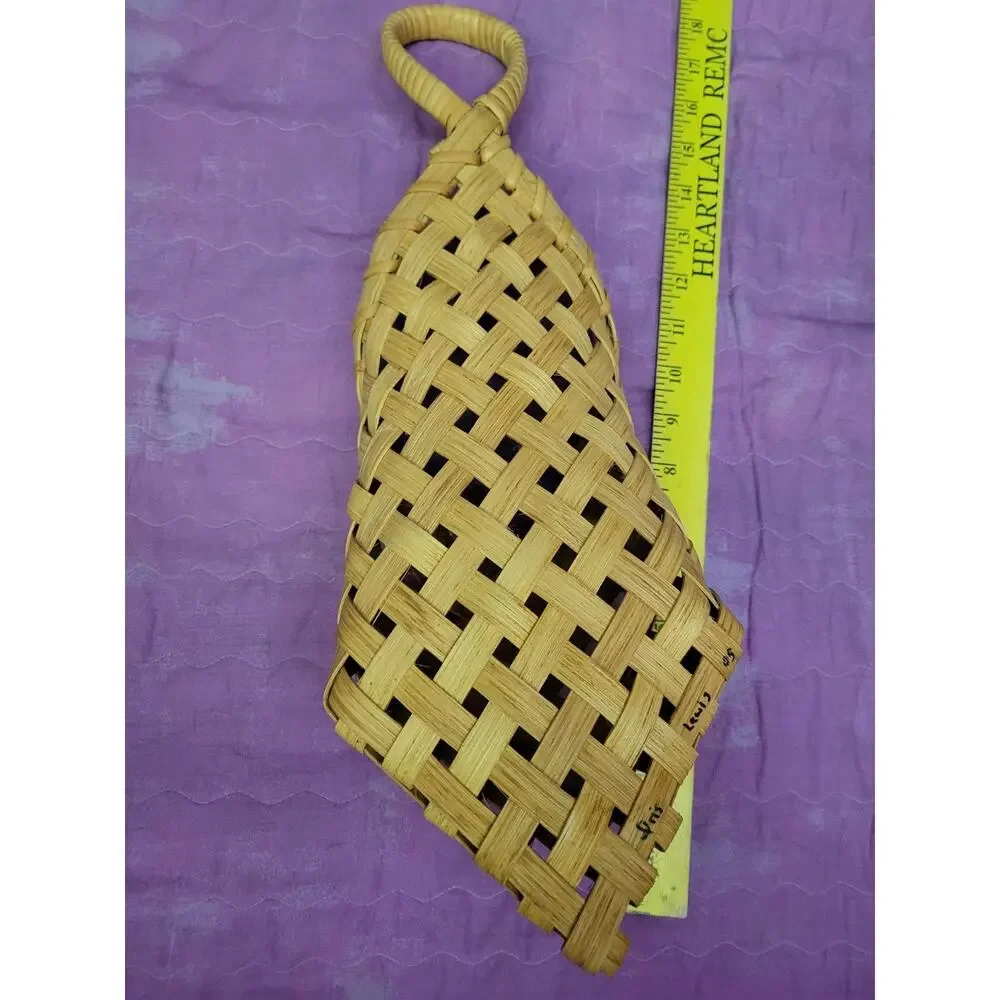 bamboo woven v-shaped wall hanging basket